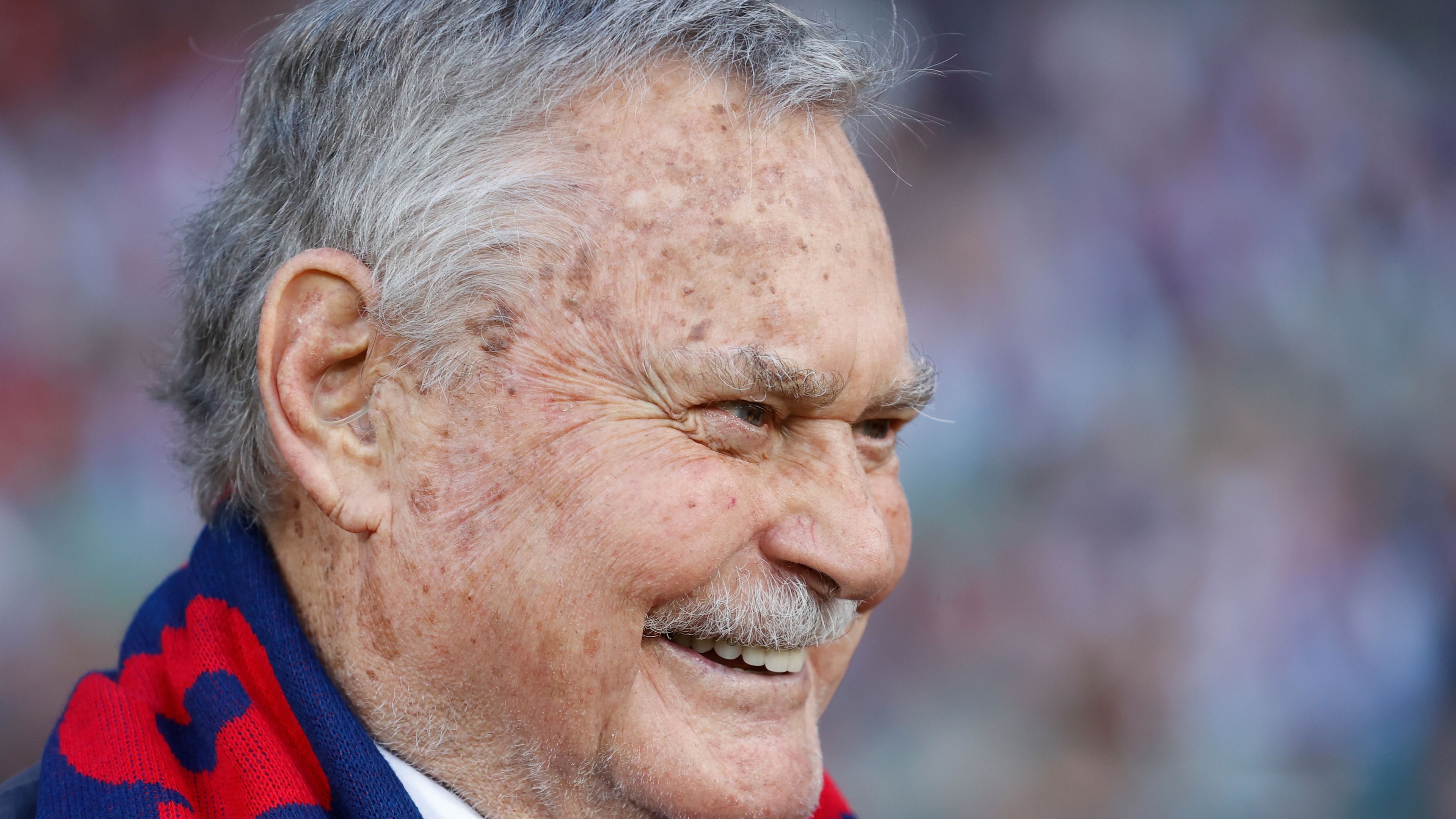 'No-brainer': Calls for AFL to rename premiership cup after league icon Ron Barassi