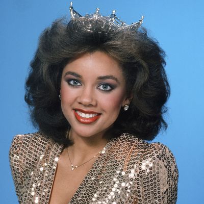 Vanessa Williams stripped of her Miss America crown