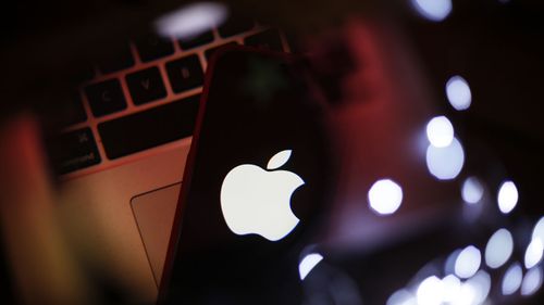 Former Apple lawyer accused of insider trading