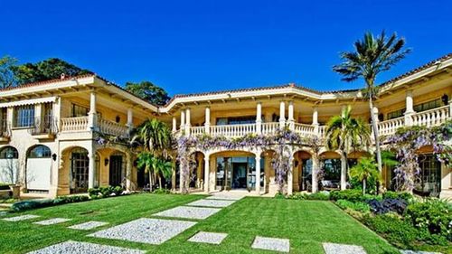 Hui Ka Yan bought Villa Del Mare for $39 million.