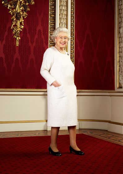 A photo of the Queen with her pockets sent the internet wild