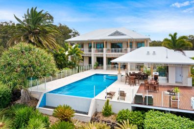 coomera estate where johnny depp severed finger gold coast house amber heard fight