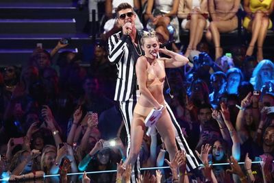We're not blaming Miley here, but rather the negative media attention that came after she twerked on Robin at the VMAs. Even Robin's mum Gloria Loring complained to OMG! Insider: "I was not expecting her to be putting her butt that close to my son. The problem is, now I can never unsee it."<br/><br/>Paula, on the other hand, told <i>The Tonight Show</i> "[Miley] didn't feel anything. He didn't feel anything. I thought it was kind". Hmmm, we're not so sure.