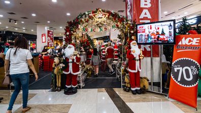 Shopping malls in Indonesia are decorated with Christmas decorations ahead of Christmas and new year's eve celebrations. 