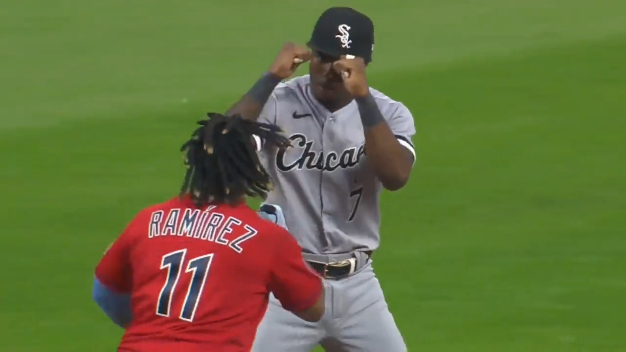 'I want to fight': Wild brawl erupts in Major League Baseball match