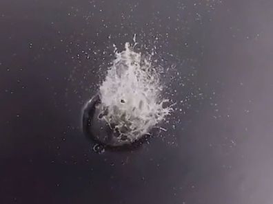 The Optical Illusion Behind Salting Boiling Water