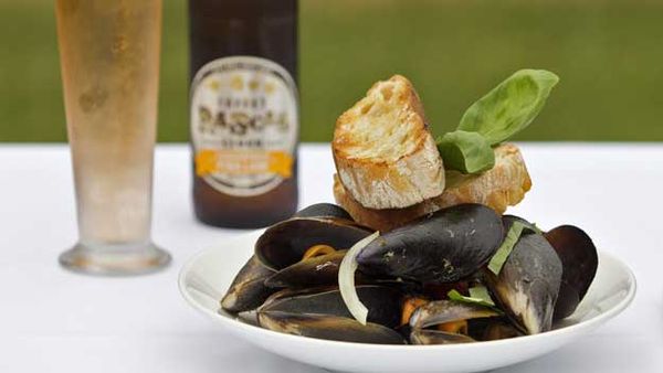 Mussels with Cheeky Rascal apple cider