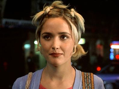 Rose Byrne, Two Hands