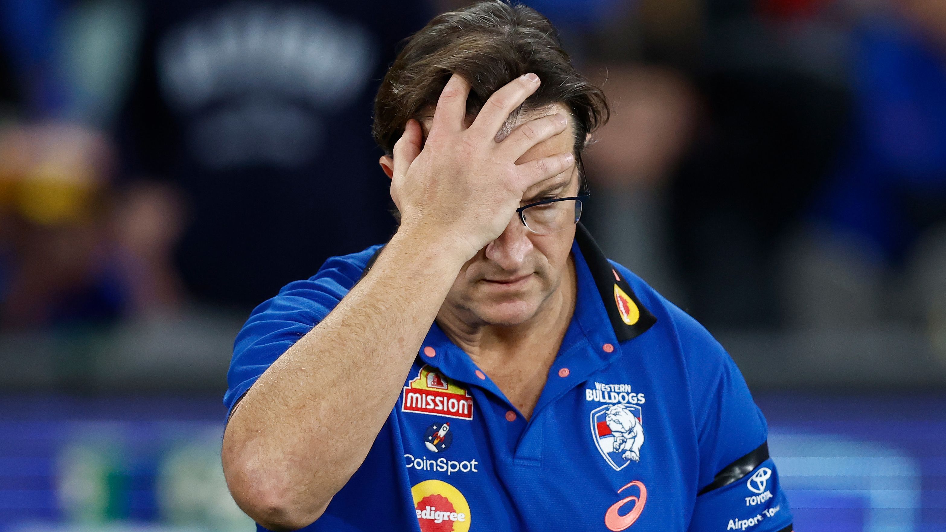MELBOURNE, AUSTRALIA - AUGUST 20: Luke Beveridge, Senior Coach of the Bulldogs looks on during the 2023 AFL Round 23 match between the Western Bulldogs and the West Coast Eagles at Marvel Stadium on August 20, 2023 in Melbourne, Australia. (Photo by Michael Willson/AFL Photos via Getty Images)