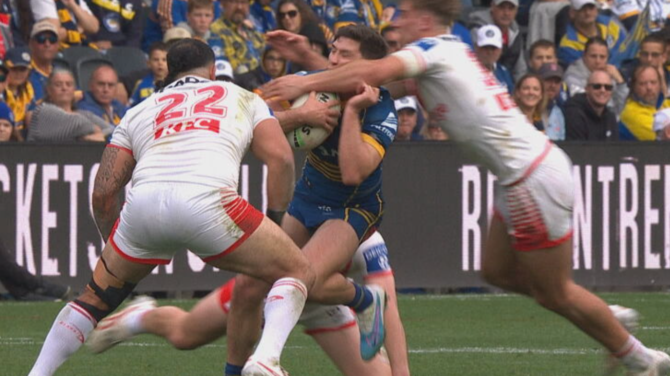 LIVE: Dragons guns in hot water as Eels charge ahead