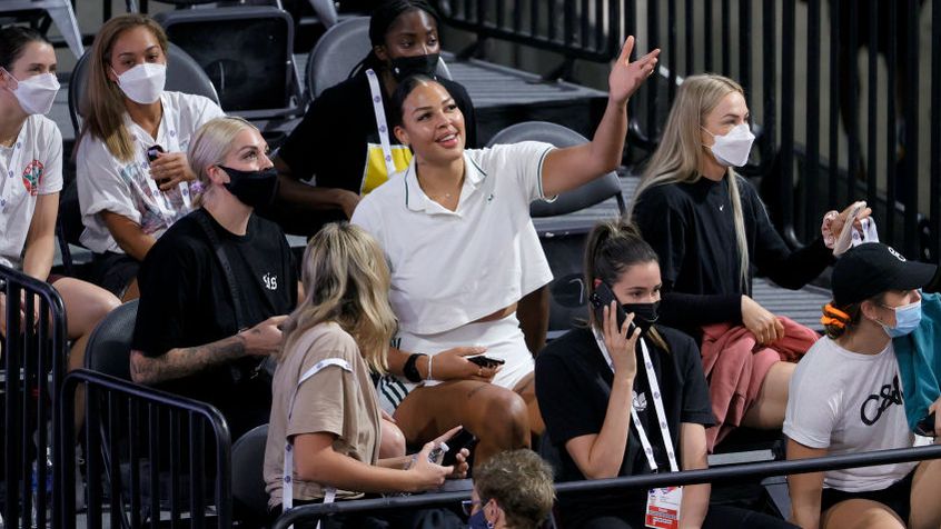 Curious that Liz Cambage suggests she has 'no friends' in Opals, Peter FitzSimons says