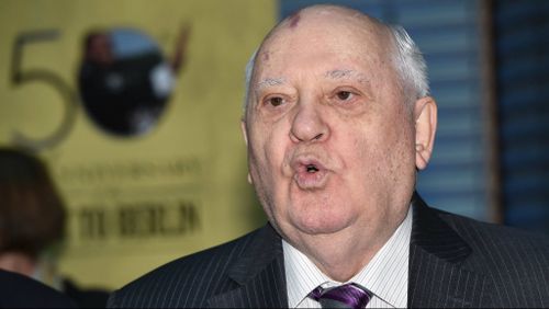 L'ex leader sovietico Mikhail Gorbaciov ha avvertito che il mondo è sull'orlo di una nuova Guerra Fredda.  (AAP)