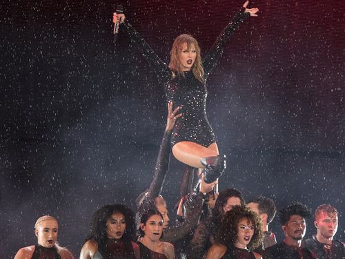 Taylor Swift se produit au stade ANZ, lors de sa tournée des stades, le 2 novembre 2018. Photo : Jessica Hromas