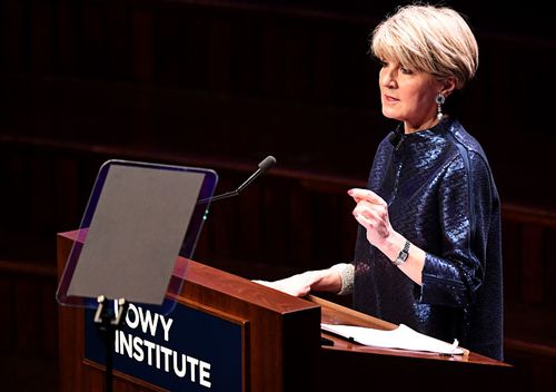 Former foreign minister Julie Bishop described Mr Lowy as one of Australia's "finest citizens" in her introduction.