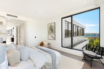 Double Bay penthouse breaks price per square metre record $16 million sale