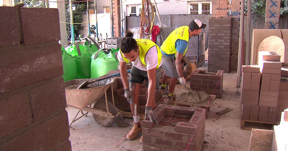 Massive tradie shortage puts more pressure on Aussie construction industry – 9News