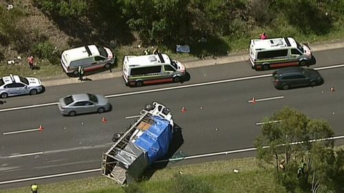 Eastbound lanes of Sydney's M4 closed at Glenmore Park due to truck crash