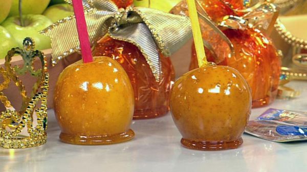 Gold toffee apples