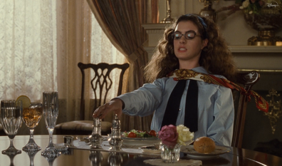 Royal etiquette lessons in The Princess Diaries