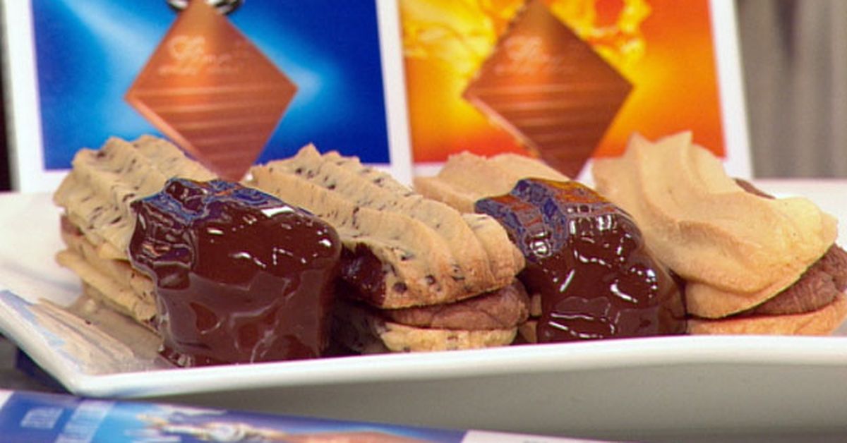 Hazelnut cream filled viennese biscuit dipped in chocolate - 9Kitchen