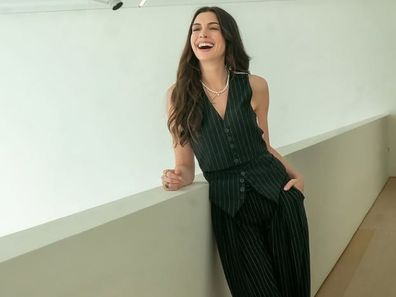 Ann Hathaway moved to Instagram to the new and improved Andrea Sachs show before Devil Wears Prada continues.   