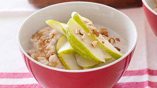 Pear, pecan and coconut porridge