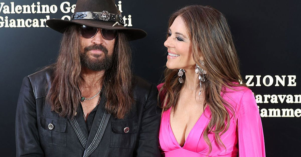 Unlikely star couple become red carpet official