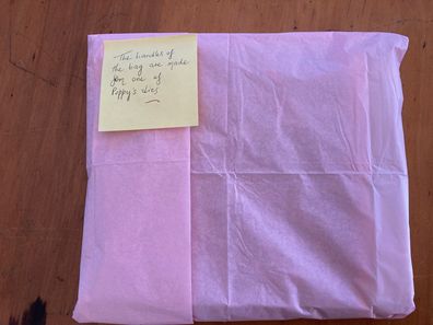 Kate's mum had left a telling post-it note on the present.