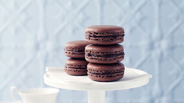 Chocolate French macaroons