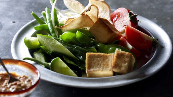 Janet DeNeefe's gado gado (vegetables in peanut sauce)