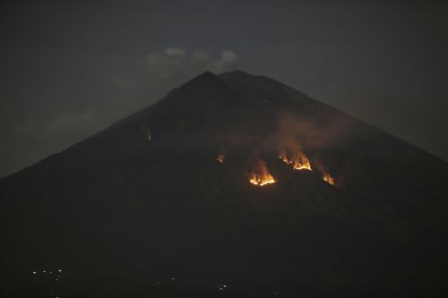 The eruption lasted three minutes 47 seconds and happened at 9pm. There have been no reports of damage or injuries. (AAP)