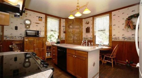 The house's kitchen was another filming location. (Realtor.com)