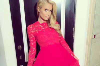 @parishilton: Thank you @CarlosSouza1311 @Upasna & @MaisonVALENTINO for dressing me tonight for the #PeoplesChoice Awards. Love this look, so chic & elagant.