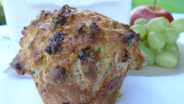 Lunchtime veggie muffins