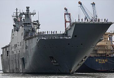 What type of vessels are the Royal Australian Navy's two Canberra-class ships?