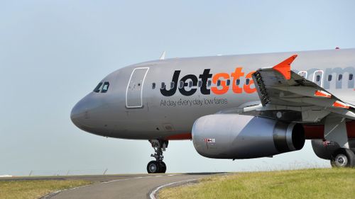 Planes delayed as powerful winds hit tarmac at Melbourne Airport