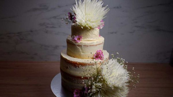 Jane de Graaff's supermarket wedding cake