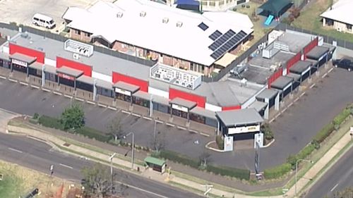 The usually busy shopping centre was evacuated as police assess the device. (9NEWS)