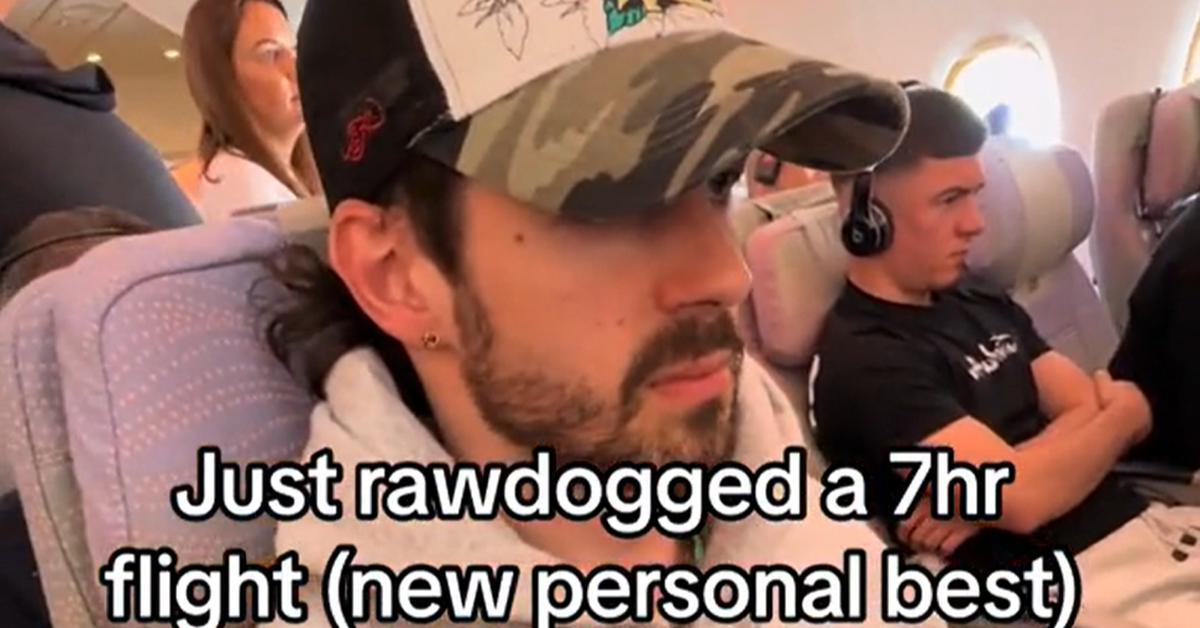 Inflight 'raw dogging': The bizarre new travel trend that's creating a buzz