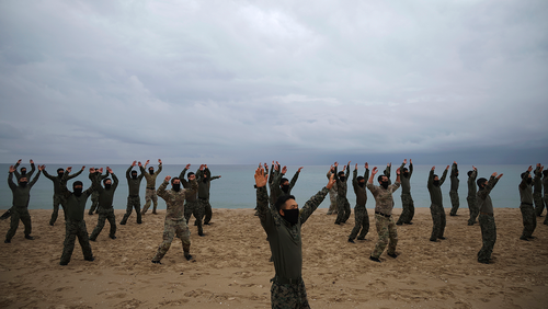 Members of US Special Operations Command Korea and South Korea's Army Special Warfare Command take part in joint maritime infiltration training.