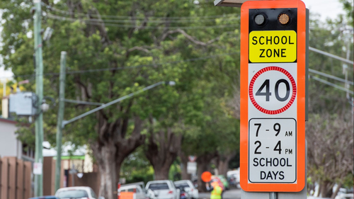 De nouveaux radars seront déployés dans les zones scolaires du Queensland pour dissuader les conducteurs d'excès de vitesse.