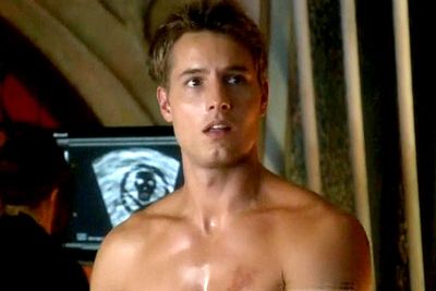 The archer extraordinaire was portrayed in <i>Smallville</i> by <b>Justin Hartley</b>, who could've had a career in modelling if the whole actor thing hadn't panned out.