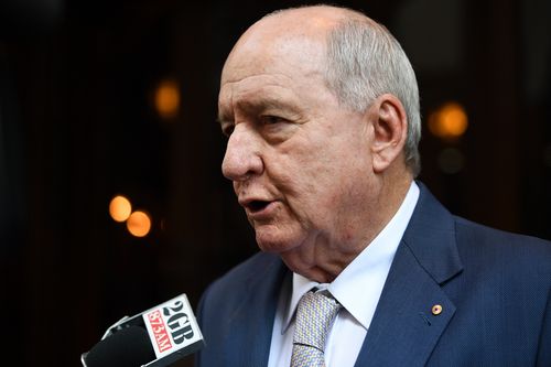 Alan Jones has apologised for threatening Opera House CEO Louise Herron