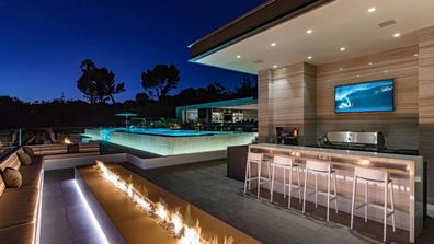 1251 Tower Grove Dr, Beverly Hills mansion expensive design California