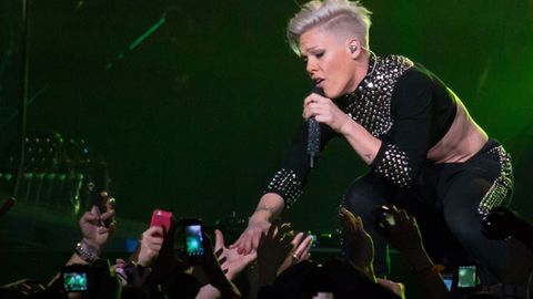 'Cut it out, you grown-a-- women': Pink breaks up a fight at her concert