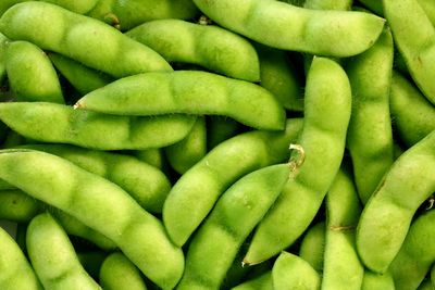 Soybeans: 60mg per
100g