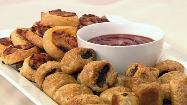 Sausage rolls and pizza spirals