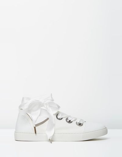 <a href="https://www.theiconic.com.au/bowery-493774.html" target="_blank">Wittner Bowery Sneakers in White Nappa, $42</a>