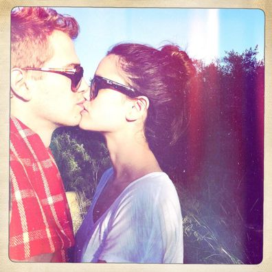 Hayden Christense, Rachel Bilson, throwback photo, couples shot