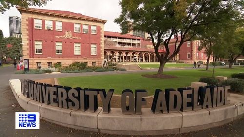 South Australia's two biggest universities have signed an historic agreement that will see them become one by 2026.